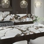 Chiara Cascade quartz - kitchen with range